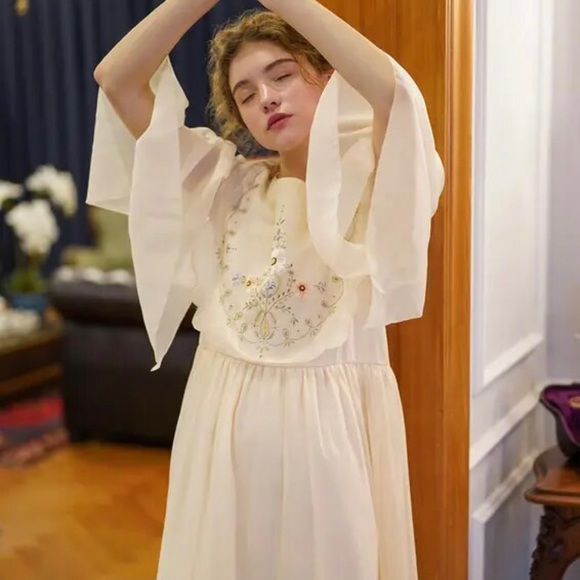 Laura Jeanette 🌷 Victorian Dress & Robe Set.      1Small & 1Medium - Picture 2 of 12